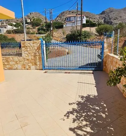 Ra's Seacastle Apartmán